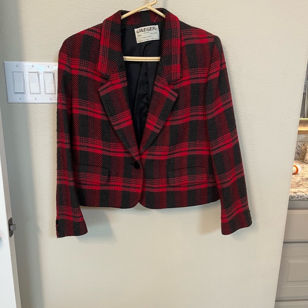 Jaeger(vintage)jacket red/black/grey plaid. 100%wool UK size 14(bust37”hips 39”)